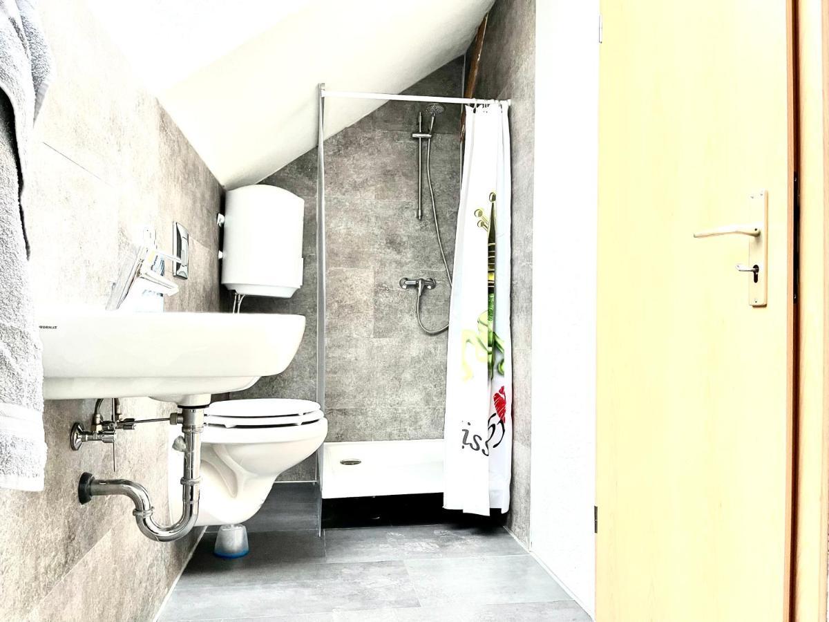 #World Monteur Apartment Schkeuditz Extérieur photo