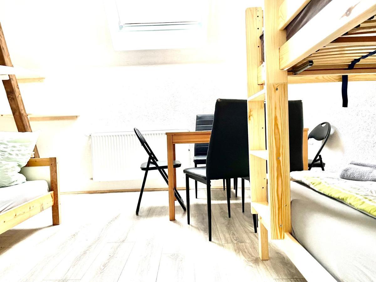 #World Monteur Apartment Schkeuditz Extérieur photo