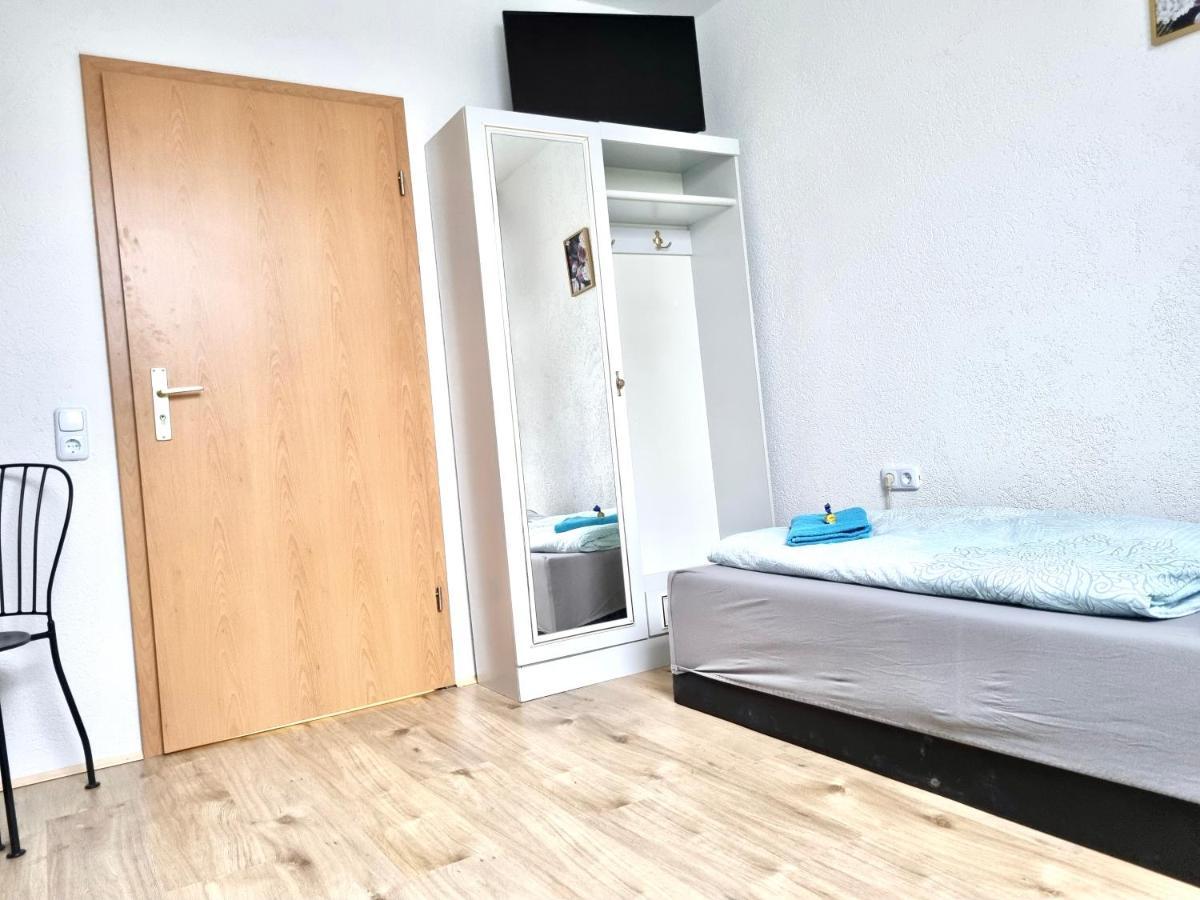 #World Monteur Apartment Schkeuditz Extérieur photo