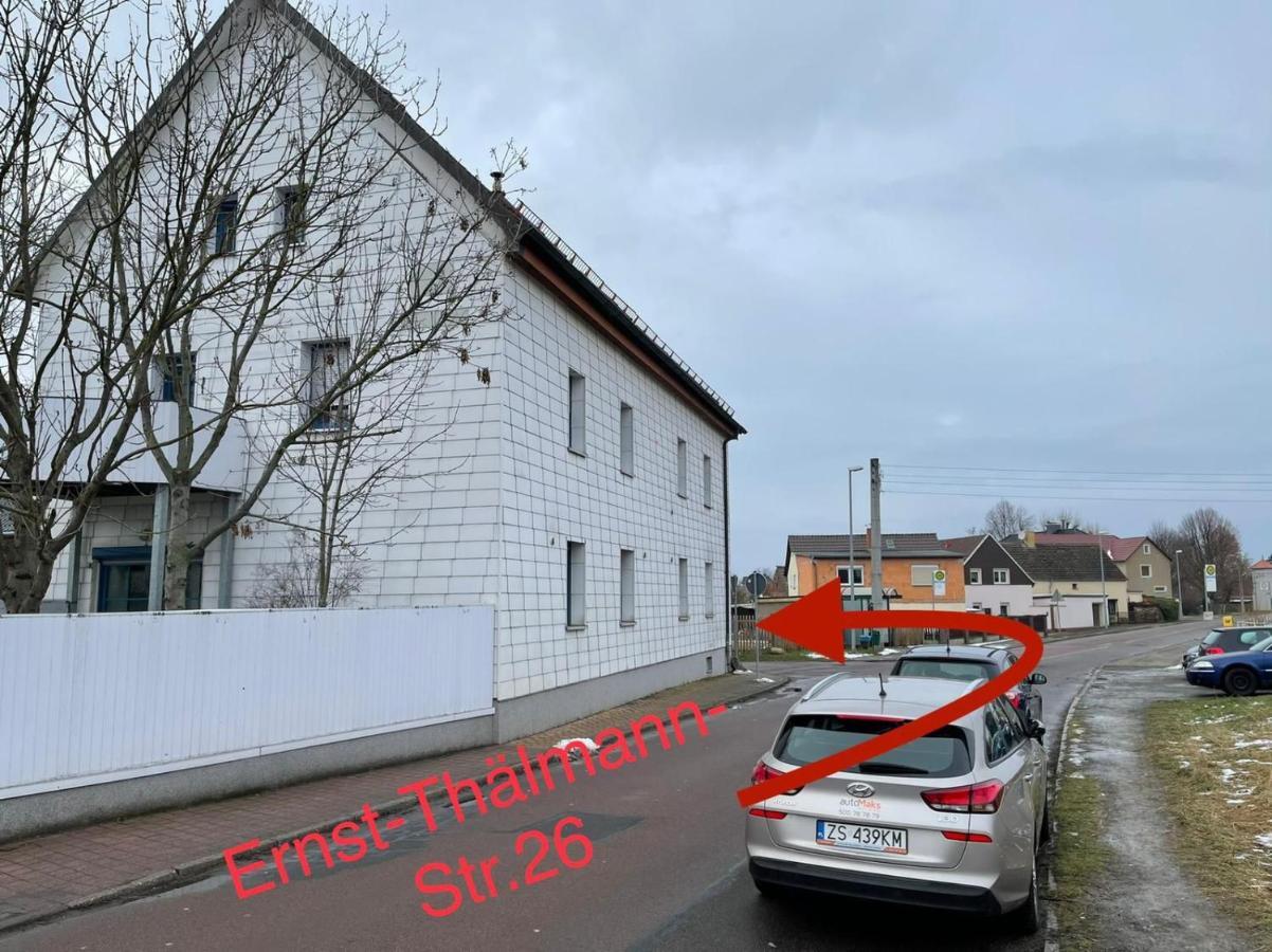 #World Monteur Apartment Schkeuditz Extérieur photo